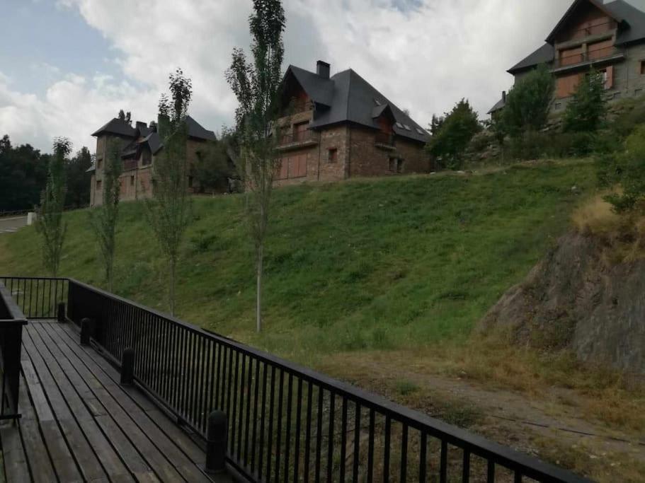 El Refugio De Tena - Tucasaenlospirineos Escarrilla Exterior foto